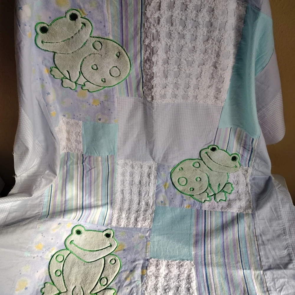 Unfinished Baby Quilt Top Patchwork Embroidered Frog Graphic 38